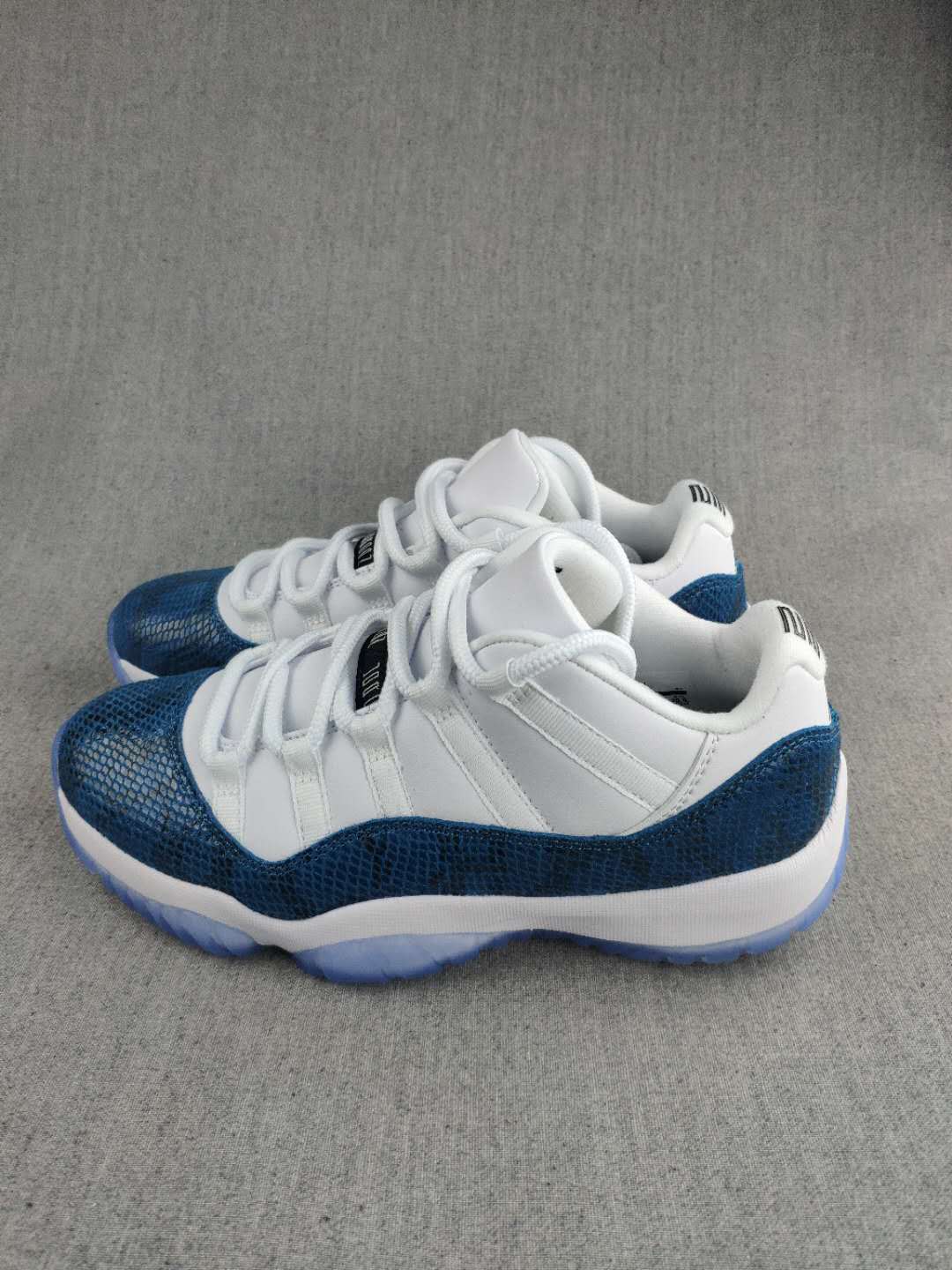 Air Jordan 11 Low SnakeSkin White Blue Shoes - Click Image to Close